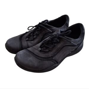 Clarks Wave Walking Shoes Black Size 7.5